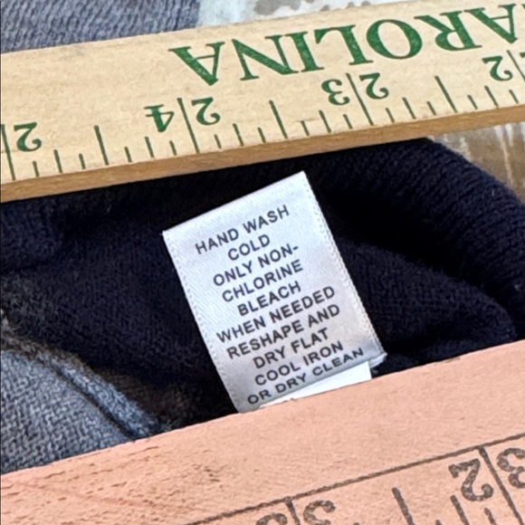 Banana Republic Merino Wool Sweater navy gray men’s size XL - Picture 9 of 9
